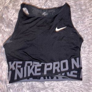 Black Nike gym crop top